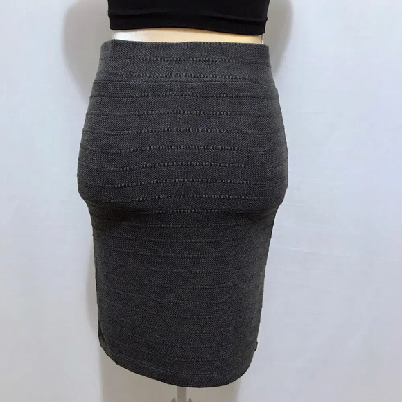Basic House NWOT Mini Skirt for Women S - Picture 6 of 8